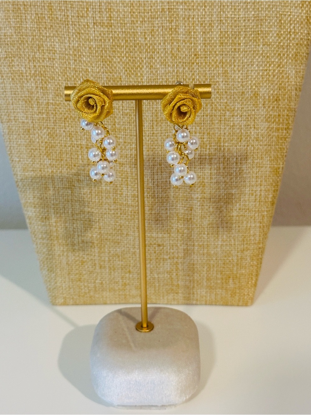 Fashion Jewelry Gold and White Pearl Dangle Earrings - Women Jewelry
